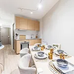 Modern Family With 3 Bedrooms And 2 Bathrooms For 6 People * Paris