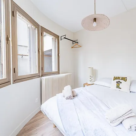 Lejlighed Modern Family With 3 Bedrooms And 2 Bathrooms For 6 People *