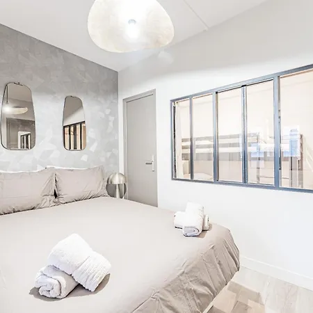 Modern Family With 3 Bedrooms And 2 Bathrooms For 6 People * Paris
